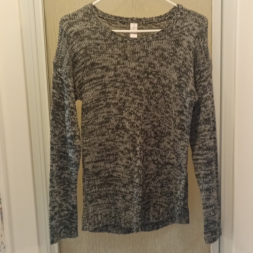 No Boundaries Black/White/Gray sweater
